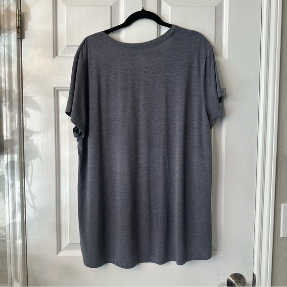 Old Navy Active Go-dry V-neck Tshirt - Picture 3 of 5